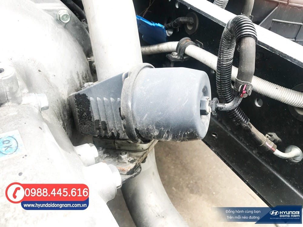 công nghệ phanh khí xả an toàn trên xe tải gắn cẩu Hyundai 110XL