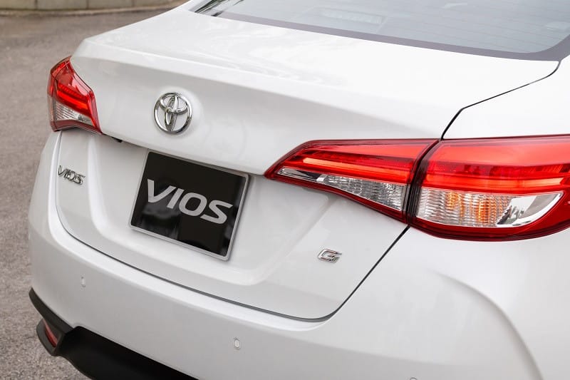 Cụm đèn hậu LED sắc nét của xe ô tô Vios 2025, tăng tính thể thao và an toàn.