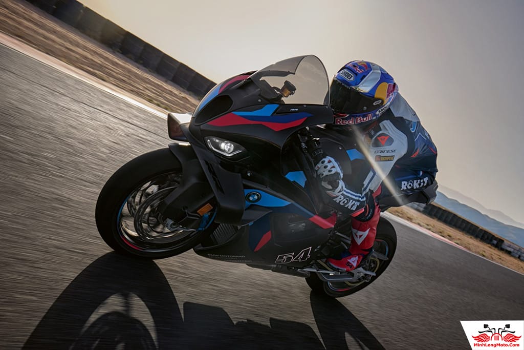 Cụm đèn pha LED hiện đại và sắc sảo trên BMW S1000RR thế hệ mới