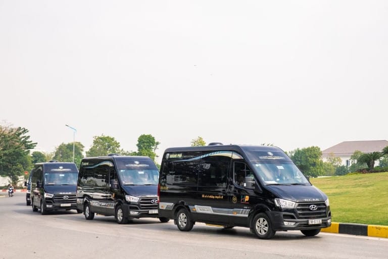 Dàn xe Limousine hiện đại của nhà xe Duy Khánh, sẵn sàng phục vụ tuyến xe Hải Phòng Thanh Hóa.