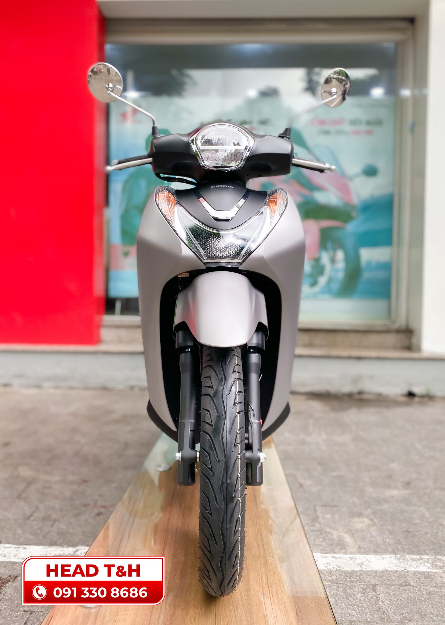 Đầu xe Honda SH Mode 125 thanh lịch