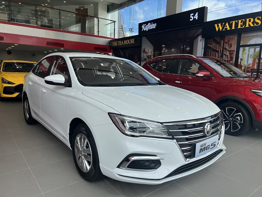 Đầu xe MG5 hiện đại
