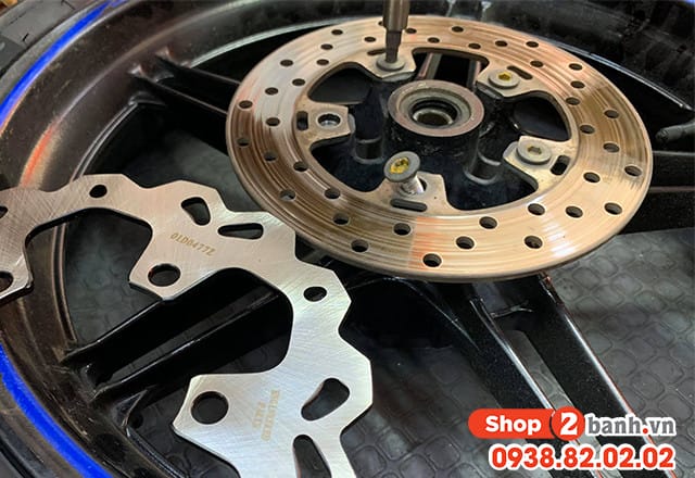 Đĩa phanh xe máy biến dạng khiến xe bị bó máy