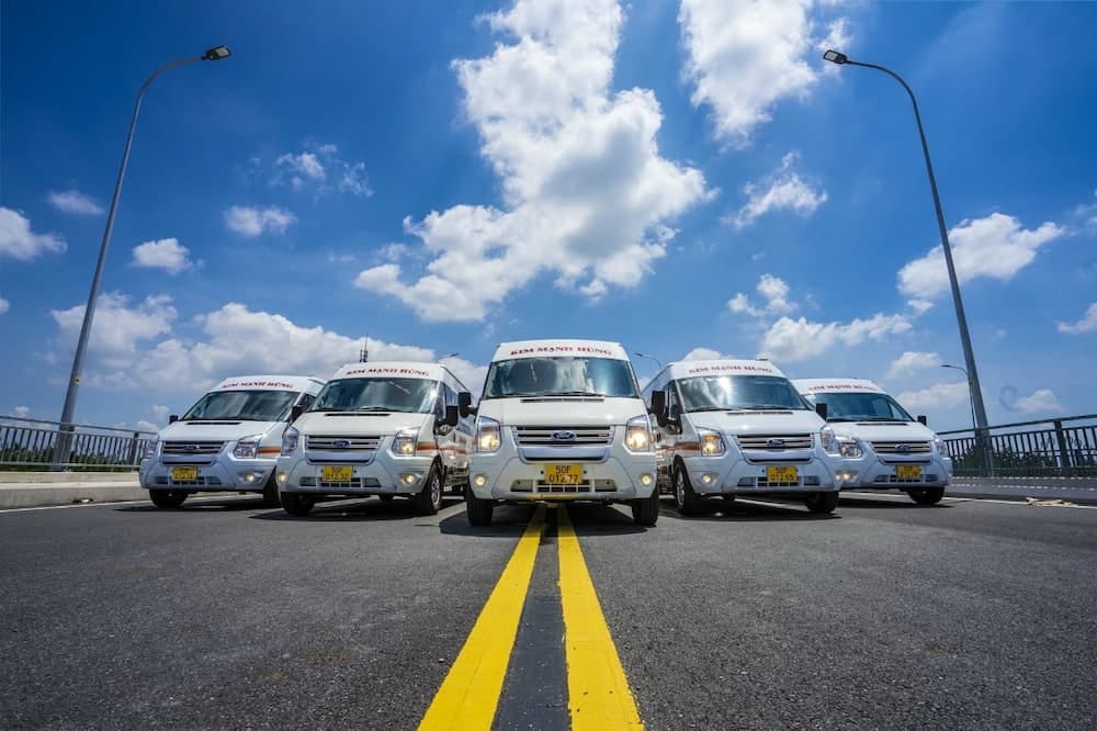 Dịch vụ hỗ trợ khách hàng của xe Kim Mạnh Hùng luôn chu đáo và nhanh chóng
