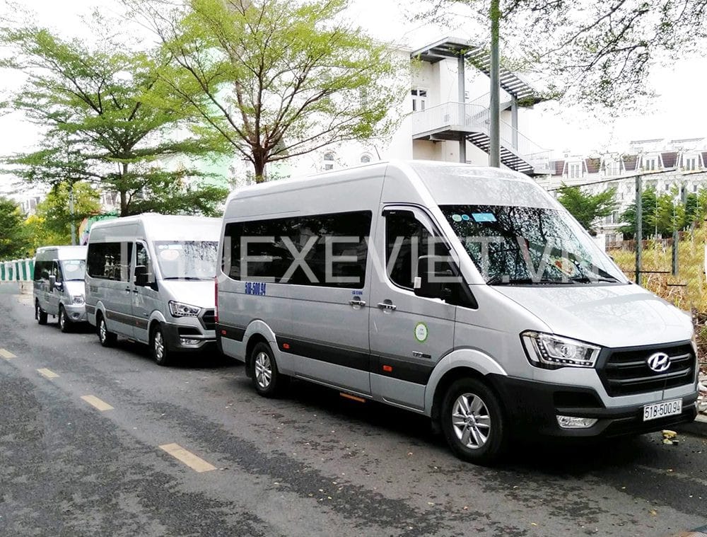 Đội xe du lịch 16 chỗ sẵn sàng phục vụ