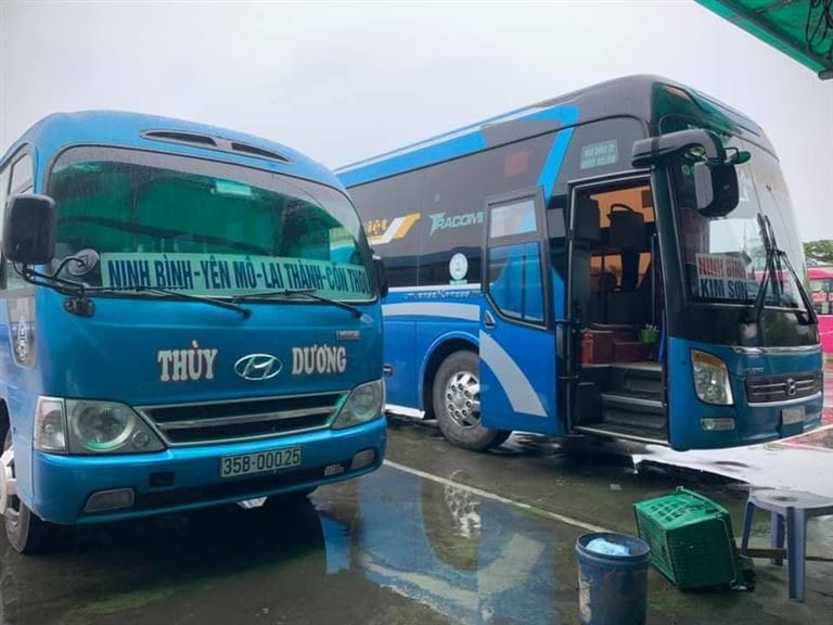 Đội xe khách Thùy Dương chất lượng cao, phục vụ tuyến Hà Nội - Ninh Bình - Hải Dương.