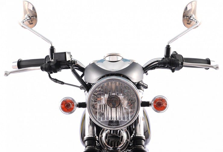 Động cơ 125cc làm mát bằng không khí của chiếc mô tô côn tay cổ điển SYM Husky