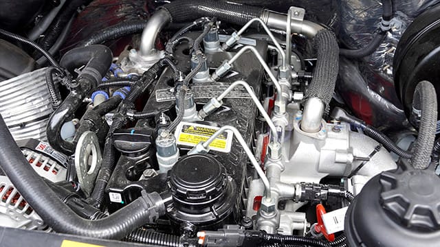 Động cơ Cummins mạnh mẽ của xe tải van Gaz
