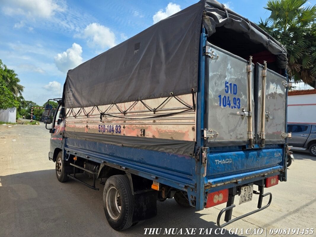 Động cơ Isuzu của xe tải Thaco Ollin 2.4 tấn cũ