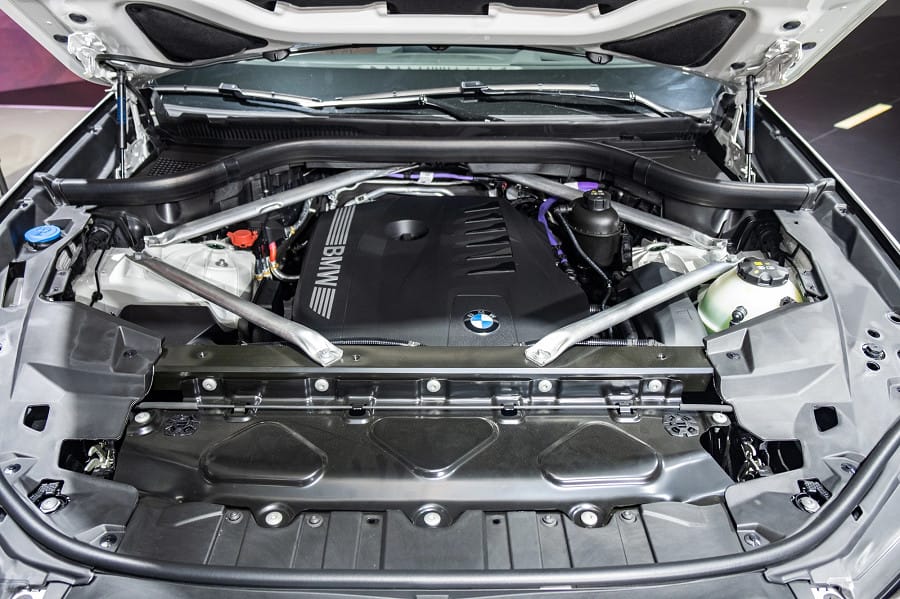Động cơ mạnh mẽ của BMW X5 xDrive40i LCI