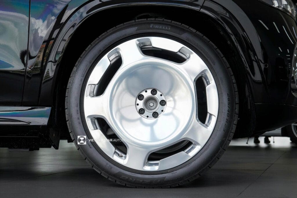 Động cơ mạnh mẽ của Mercedes Maybach GLS 600 4Matic