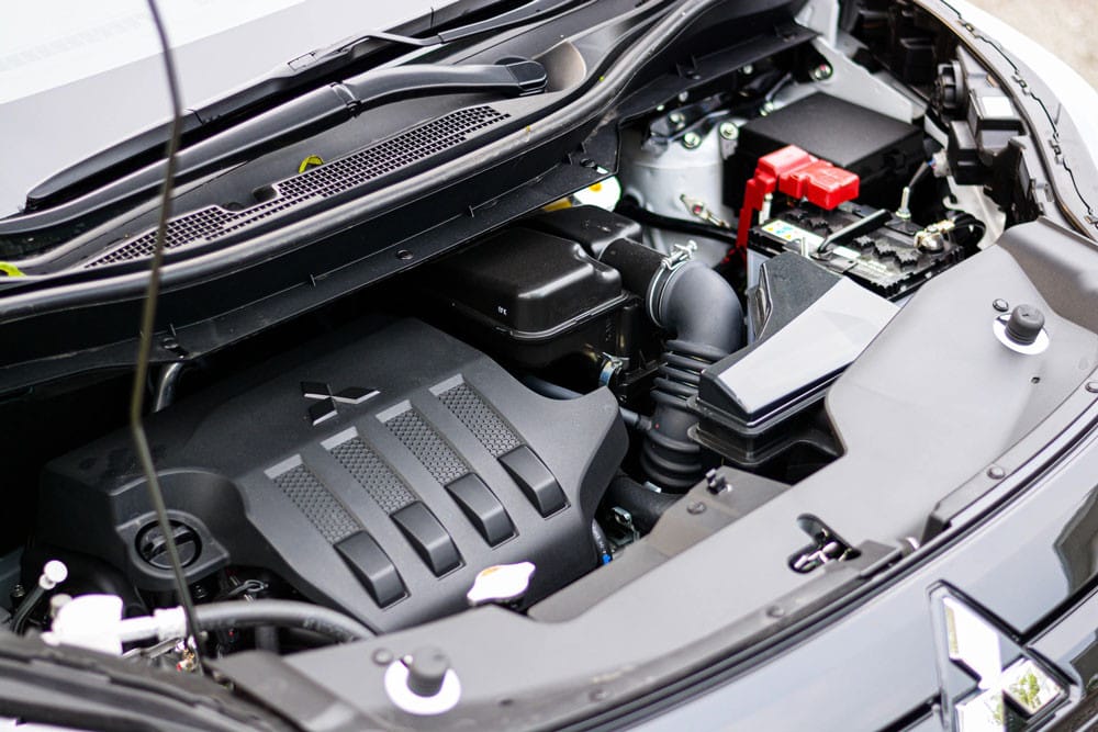 Động cơ mạnh mẽ của Mitsubishi Xpander