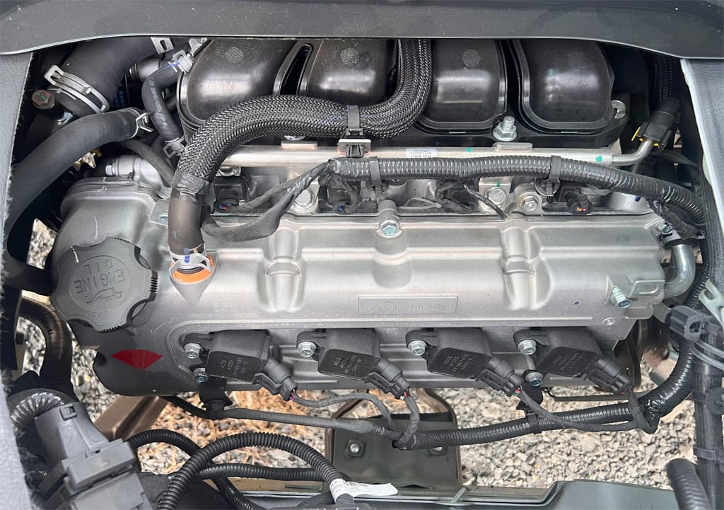 Động cơ mạnh mẽ của xe tải SRM 990kg