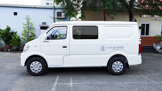 Động cơ Mitsubishi mạnh mẽ trên xe tải van Tera V 5 chỗ