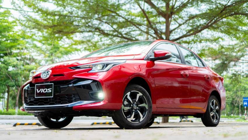 Dòng xe Toyota phổ biến, đại diện cho những hãng xe ô tô nổi tiếng về sự bền bỉ