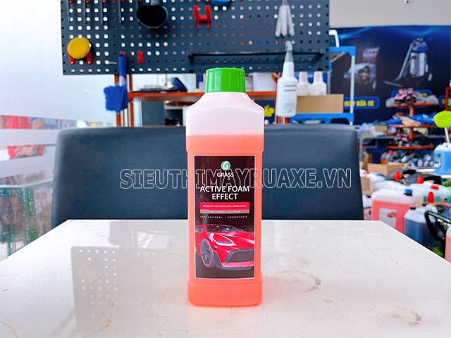 Dung dịch xịt rửa xe không chạm Active Foam Effect với khả năng làm sạch vượt trội
