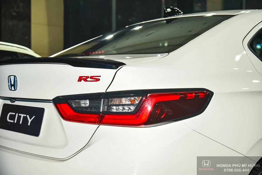 Đuôi xe Honda City 2025 với thiết kế cản va mới