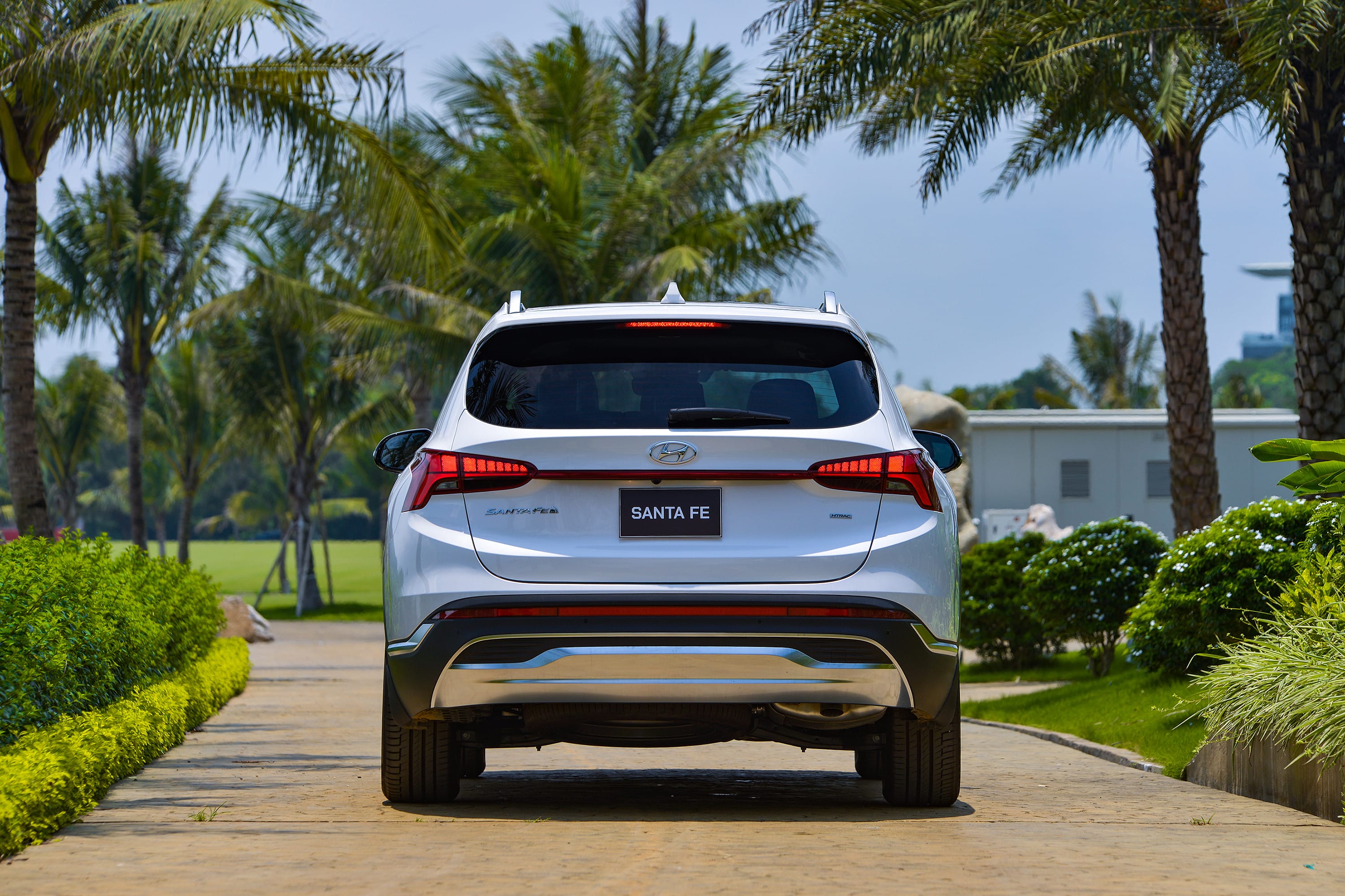 Đuôi xe Hyundai Santa Fe 2023