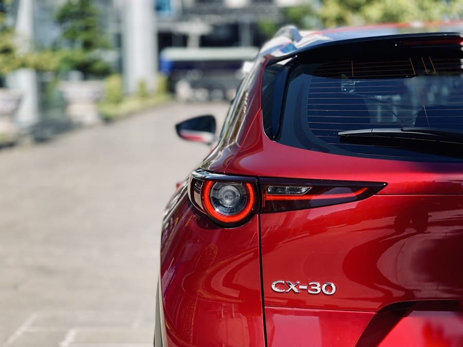 Đuôi xe Mazda CX30 hiện đại