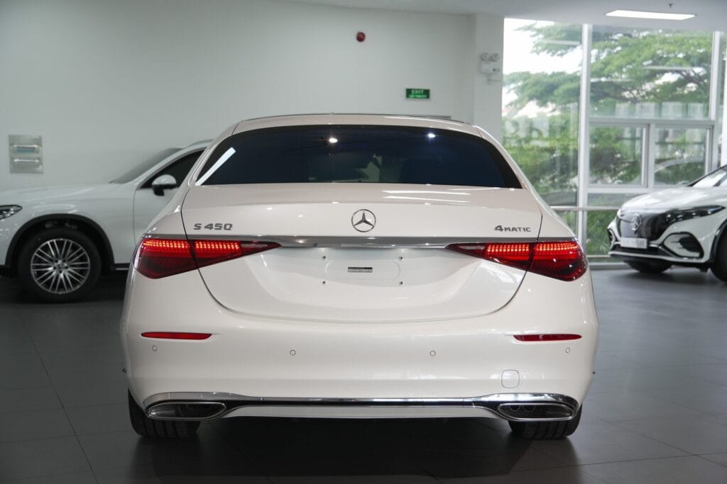Đuôi xe Mercedes S450 Luxury