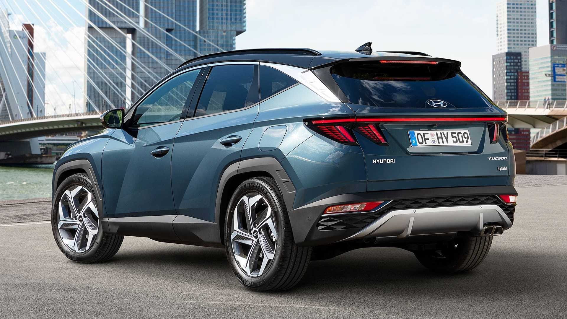 Đuôi xe Tucson mang được thiết kế theo phong cách hiện đại và tương lai
