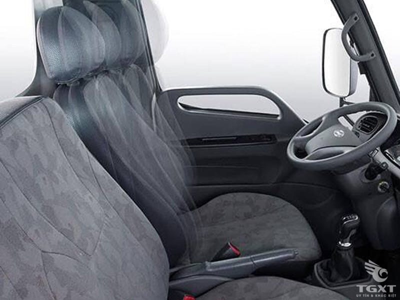 Ghế ngồi bọc nỉ cao cấp xe tải Hyundai 2t4