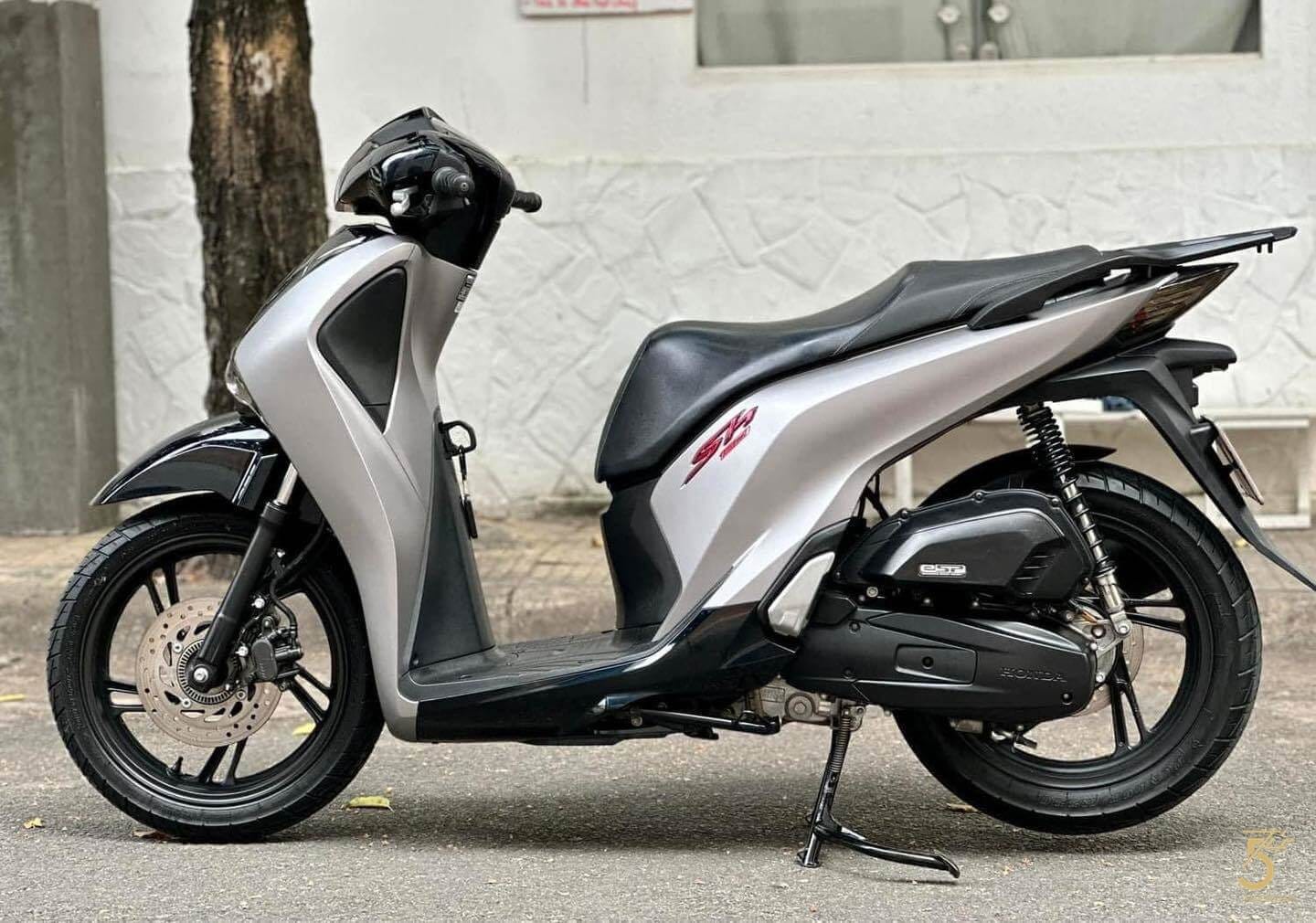 Giá bán các mẫu xe SH hiện nay trên thị trường