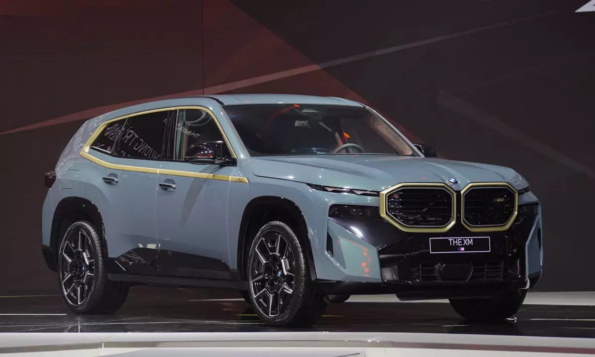 Giá xe BMW XM 2024, SUV hiệu suất cao đầu tiên của BMW M