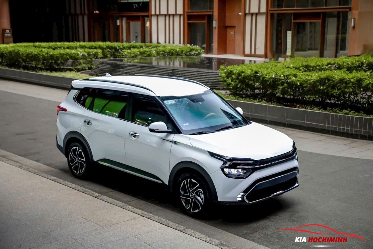 Giá xe Kia Carens với ngôn ngữ thiết kế mới hiện đại