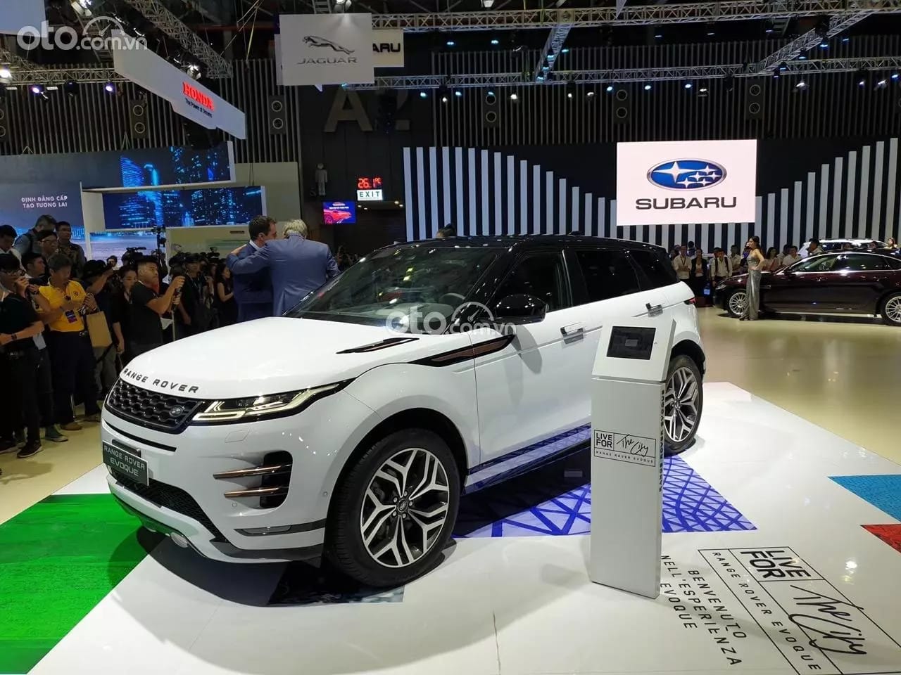Giá xe Range Rover Evoque 2020 mới nhất tại Việt Nam