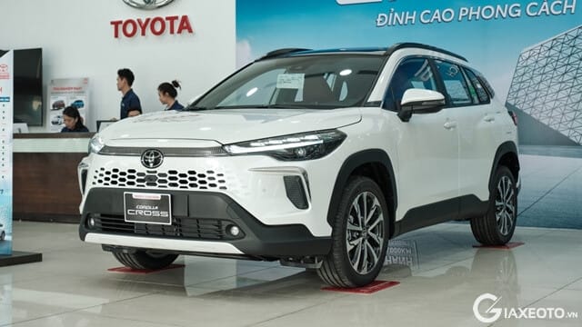 giá xe toyota corolla cross tại việt nam