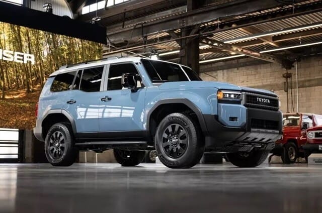 giá xe toyota prado 2025
