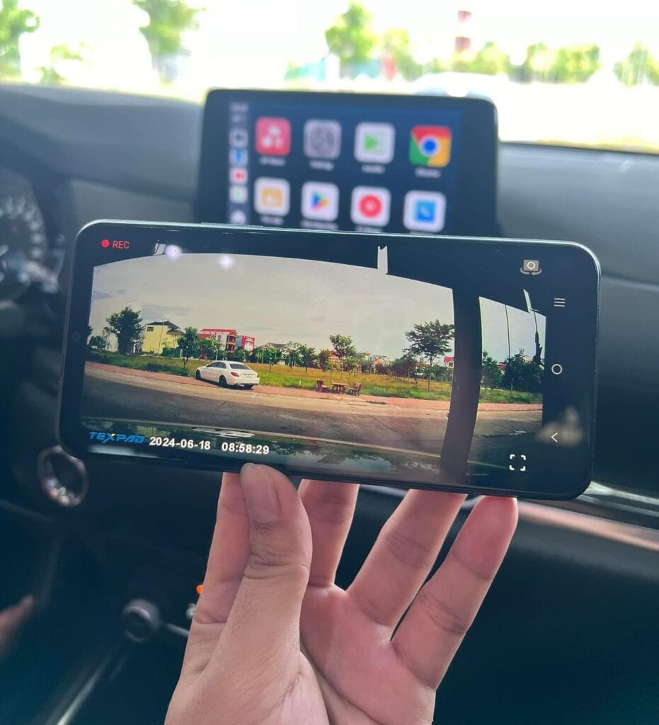 Giao diện kết nối camera hành trình với ứng dụng điện thoại di động