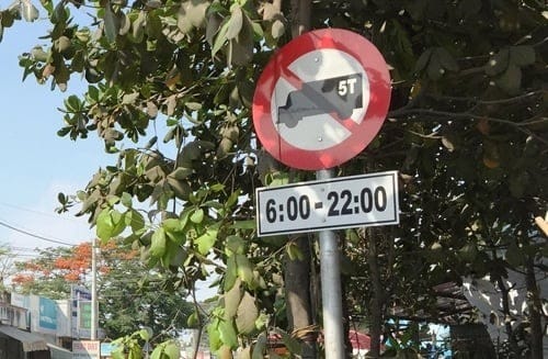 Giấy tờ đăng ký xe tải và các quy định pháp luật liên quan đến mức phạt xe tải vào đường cấm