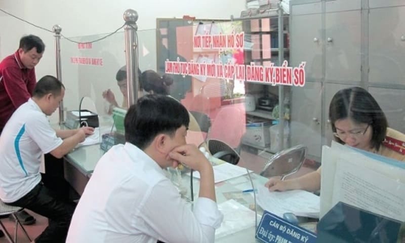 Giấy tờ xe và quy định pháp luật về việc dán đổi màu xe máy để tránh bị phạt