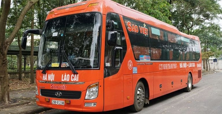 Giường nằm tiện nghi bên trong xe khách Sao Việt