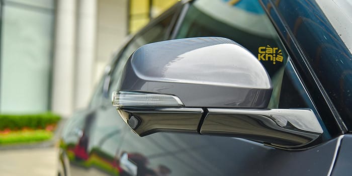 Gương chiếu hậu tích hợp nhiều tính năng trên VinFast VF9