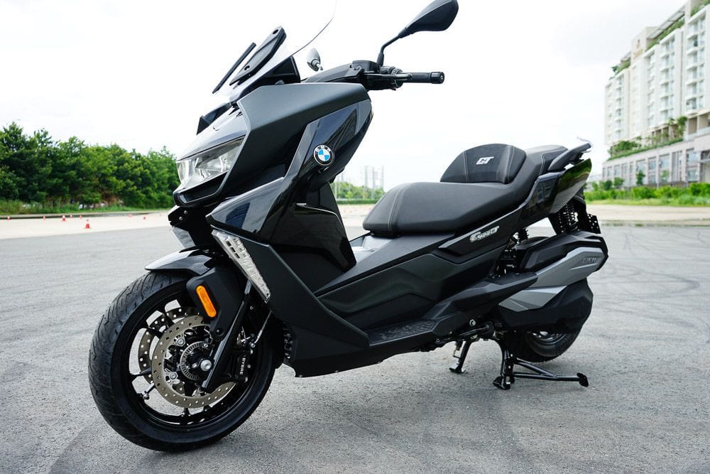 Hai mẫu xe tay ga BMW C 400 X và C 400 GT mạnh mẽ