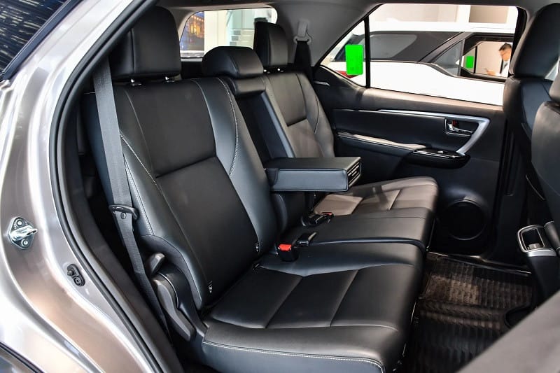 Hàng ghế thứ ba Fortuner 7 chỗ với không gian linh hoạt