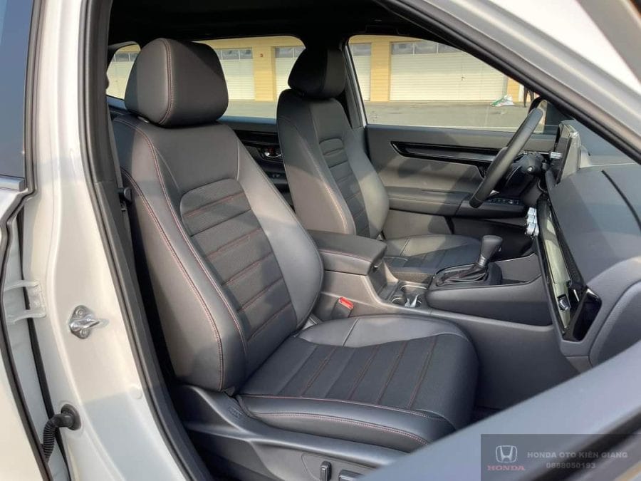 Hàng ghế thứ hai rộng rãi của xe Honda CRV 7 chỗ