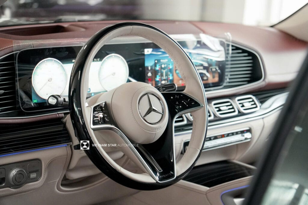 Hàng ghế trước Mercedes Maybach GLS 600 4Matic với vô lăng bọc da Nappa