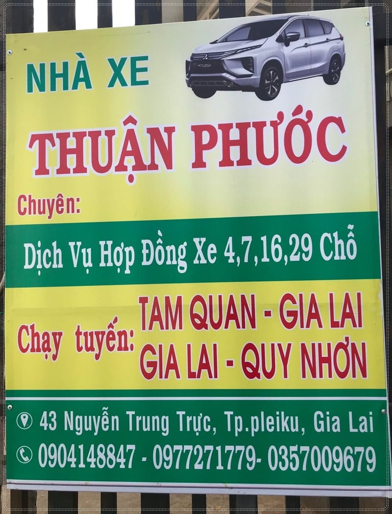 Hành khách lên xuống xe khách tại bến xe Quy Nhơn đi Gia Lai