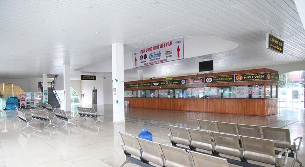 Hành khách tại khu vực Bến xe Hà Tĩnh