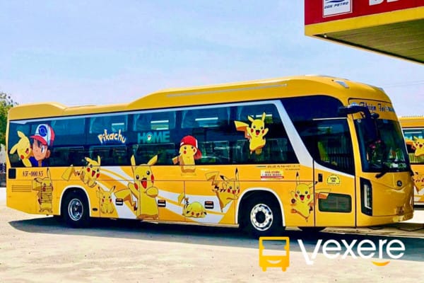 Hành khách thư giãn trên xe Thiện Trí tuyến Sài Gòn Phan Rang