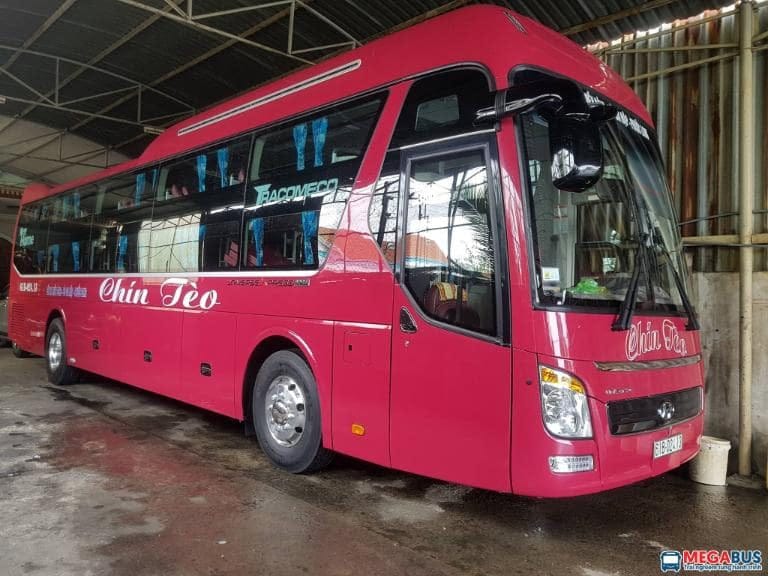 Hành khách tuân thủ quy định trên xe Chín Tèo Bù Gia Mập, giữ vệ sinh và không hút thuốc