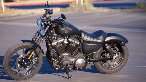 Harley-Davidson Iron 883 với các tính năng hiện đại