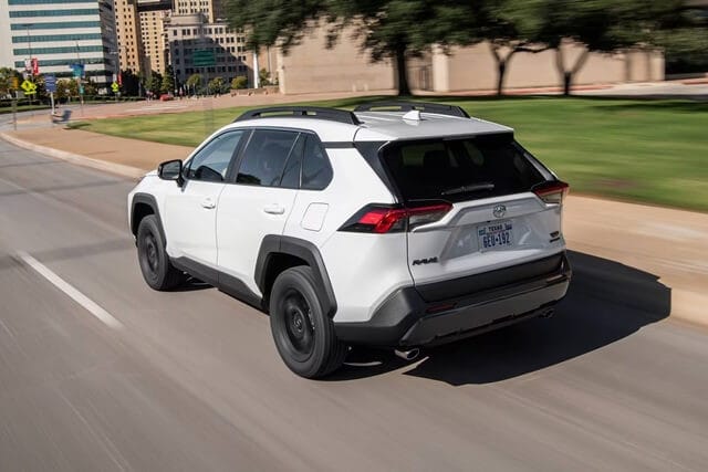 Hệ thống an toàn tiên tiến trên xe Toyota RAV4