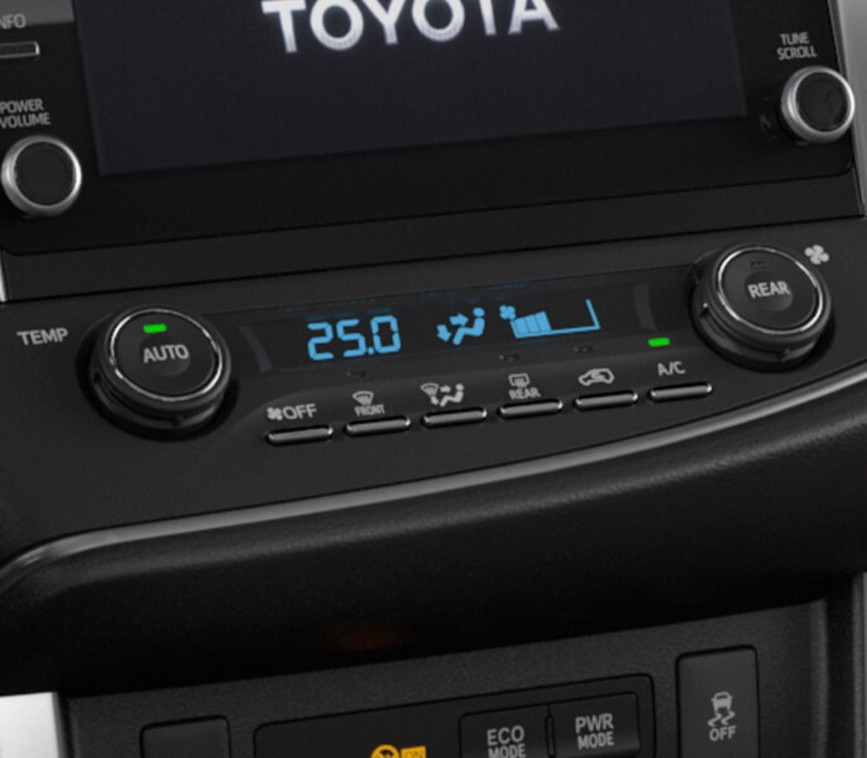 Hệ thống điều hòa tự động với cửa gió cho hàng ghế sau của xe 7 chỗ Innova