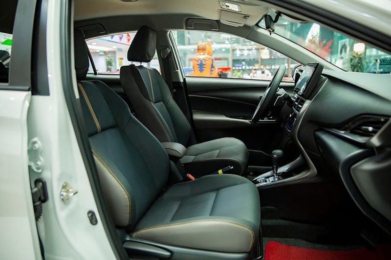 Hệ thống ghế ngồi bọc chất liệu PU cao cấp trên xe ô tô Vios 2025, mang lại sự thoải mái.