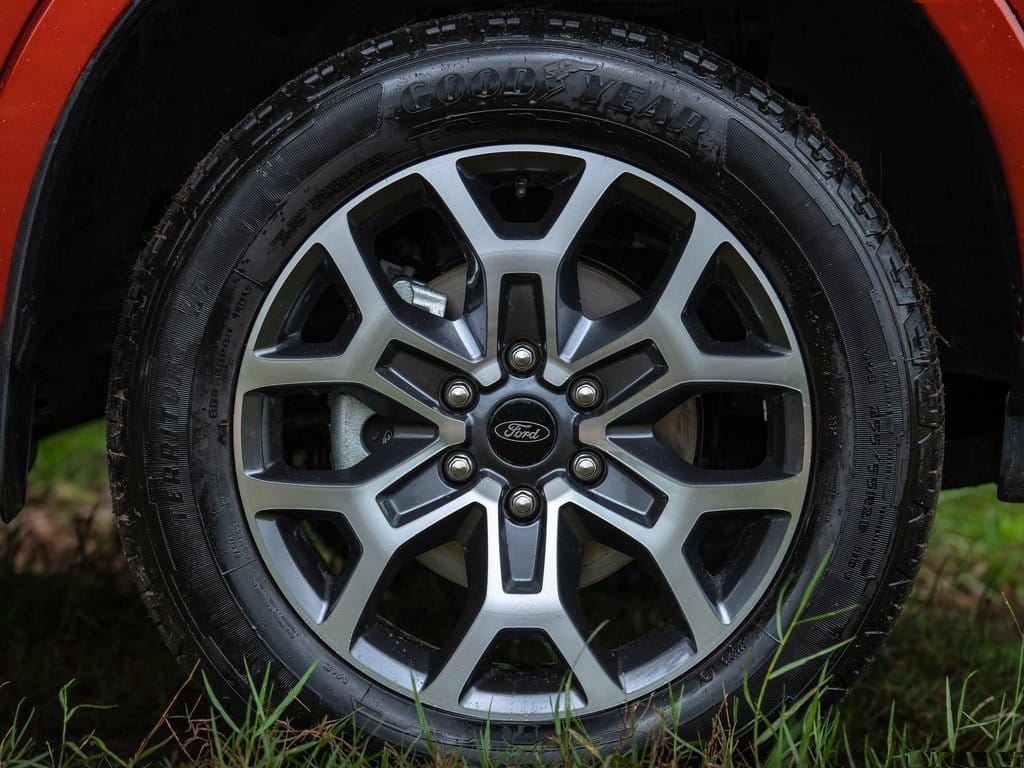 Hệ thống kiểm soát áp suất lốp Ford Everest